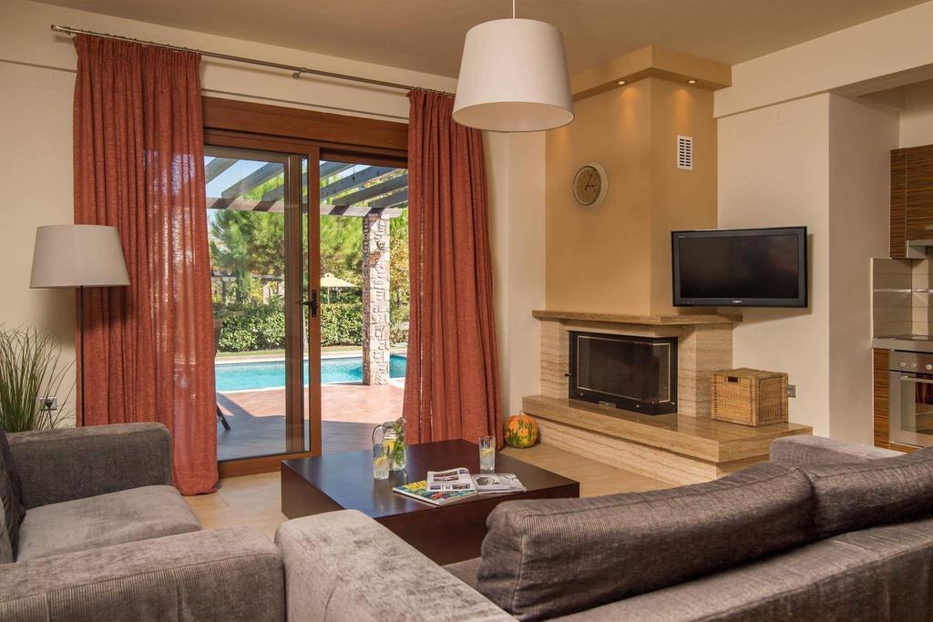 Olympus Villas Paralia Skotinis Exterior photo